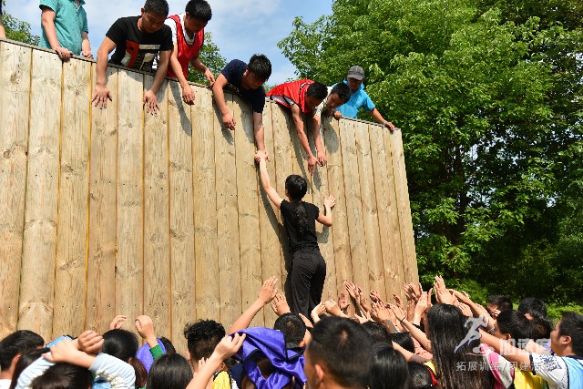 匯集富商貿2016年銷售精英夏季拓展訓練